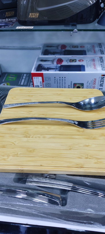 سرویس قاشق و چنگال 135 پارچ 24 نفره صندوق چوبی نیولند مدل 2982MS