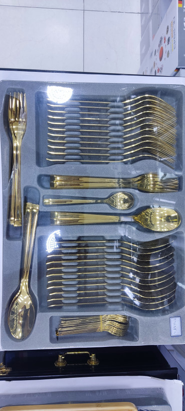 سرویس قاشق و چنگال 135 پارچ 24 نفره صندوق چوبی نیولند مدل 2985PG